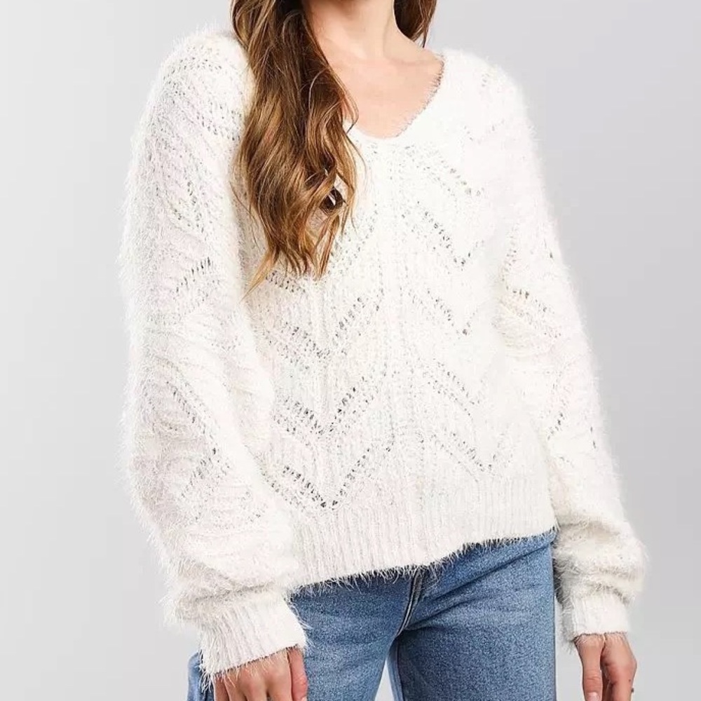 BKE Willow & Root Eyelash Chenille Sweater